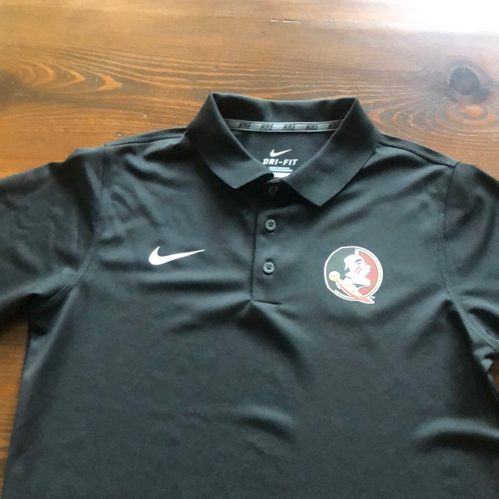Nike polo, like new…perfect condition!